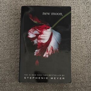 New Moon paperback Book